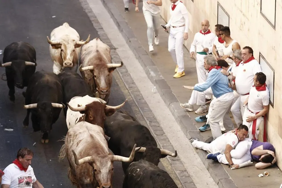 El Primer Balcon De Santo Domingo Bull Run Balcony Pamplona 0*,